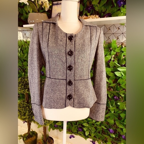 Ashro Women’s Tweed 5 Button Wool Blend Gray/Black Blazer Size 8 - Picture 3 of 13